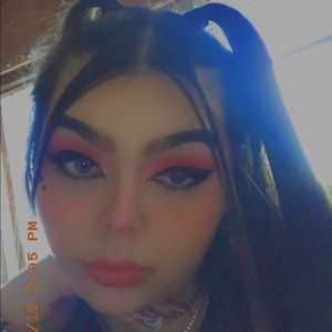 Meet your Posher, Kara